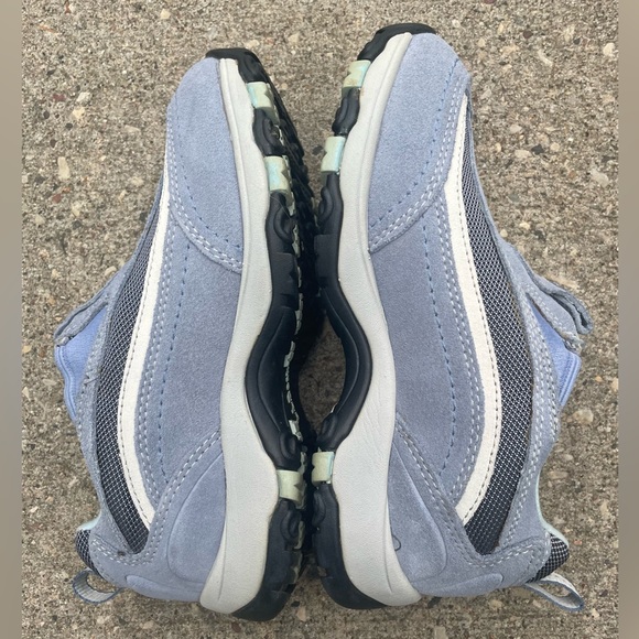 L.L. Bean Woman’s Primaloft Blue Slip Ons Size 6 - Picture 4 of 8